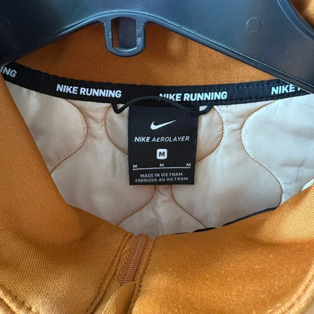 Nike Aerolayer Running Vest. No rips/tears/stains - Picture 3 of 3